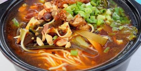 辛博砂鍋拉面加盟